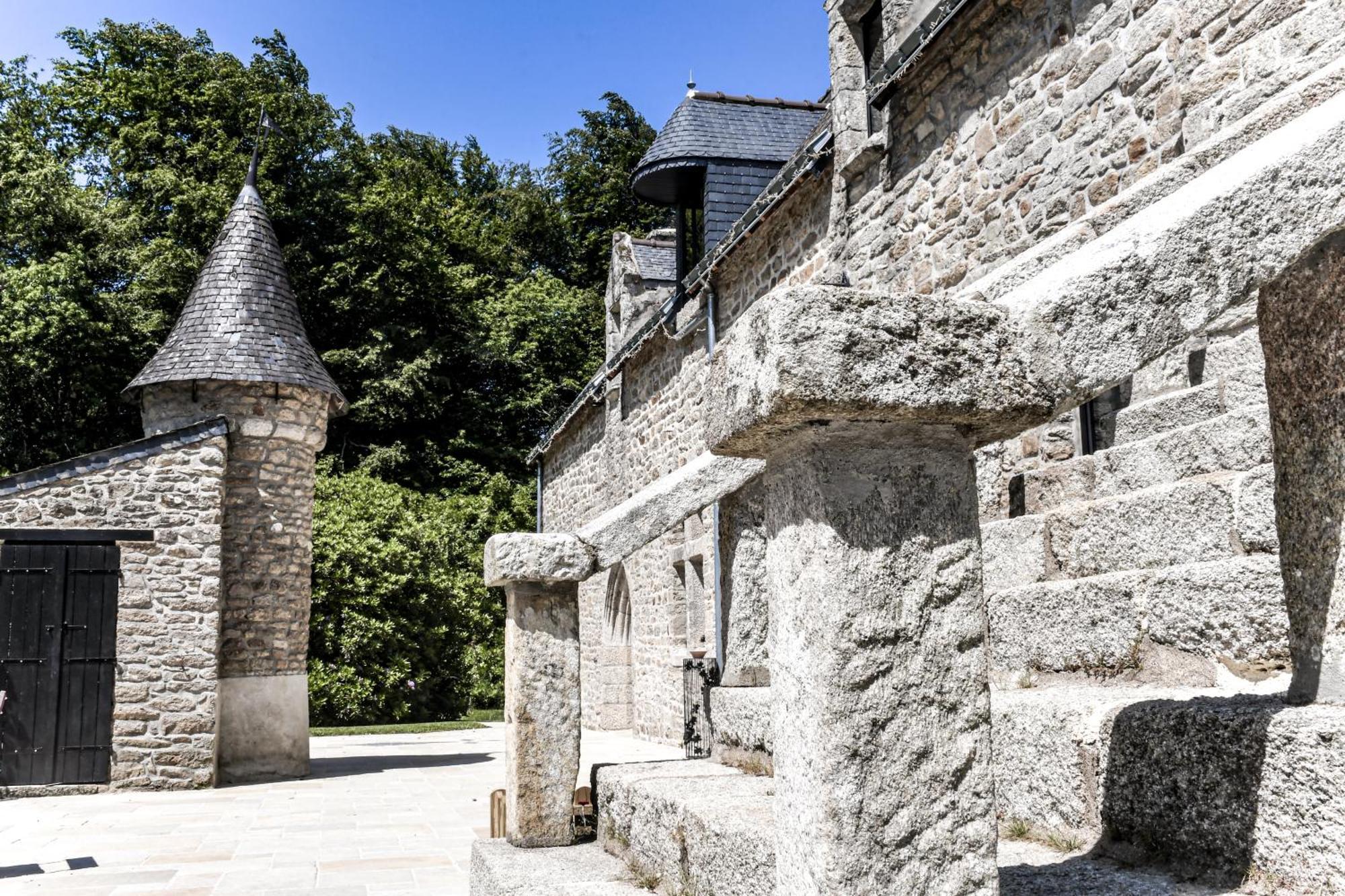 Bed and Breakfast Le Manoir De Menglieu Treffléan Exterior foto